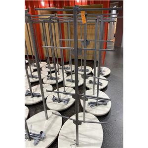 Lot 6

Lingerie Apparel Stands